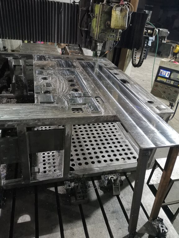 大型龍門銑加工，數(shù)控龍門銑加工，